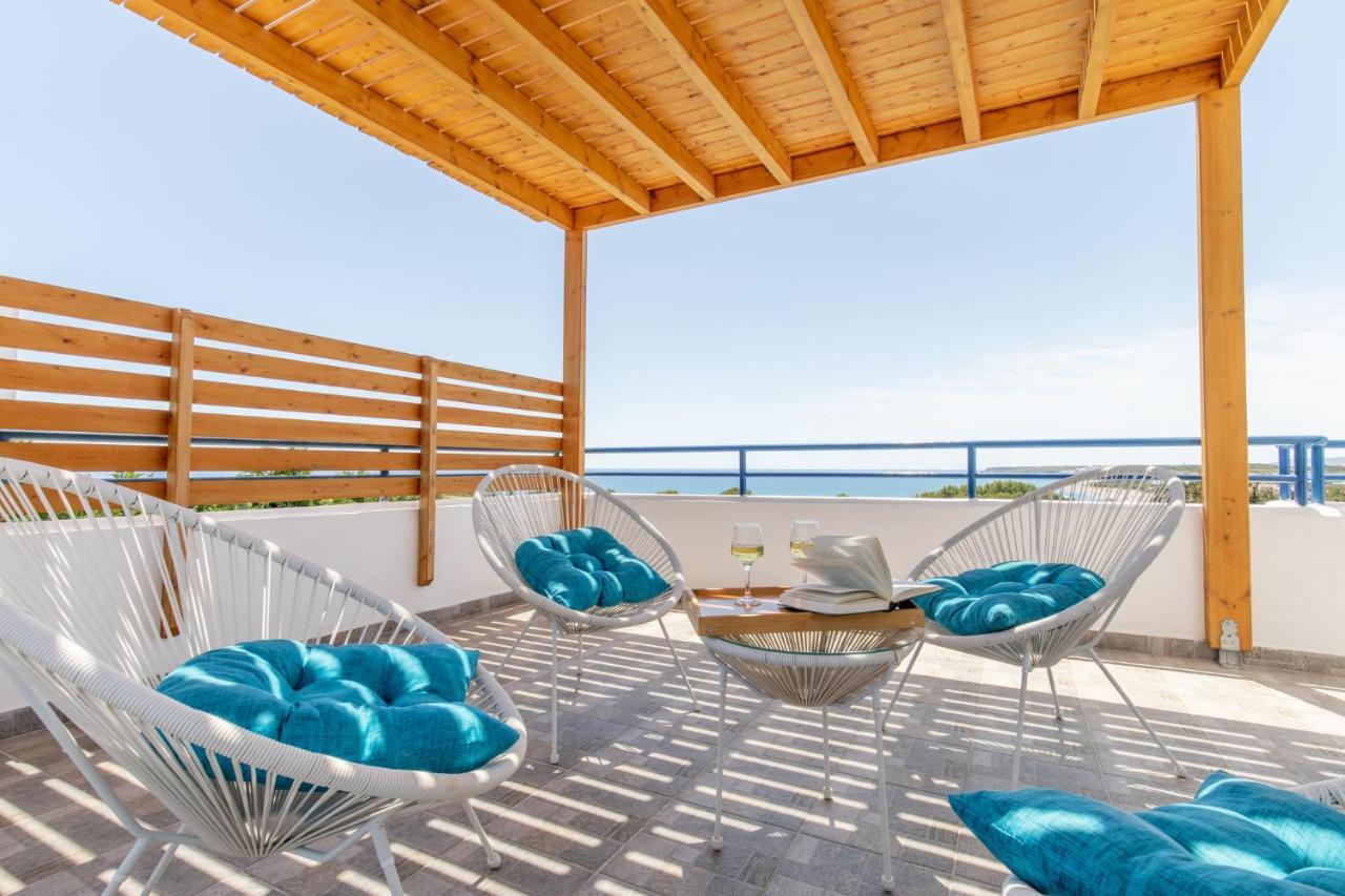White Blue Villa Lakhania Exteriér fotografie