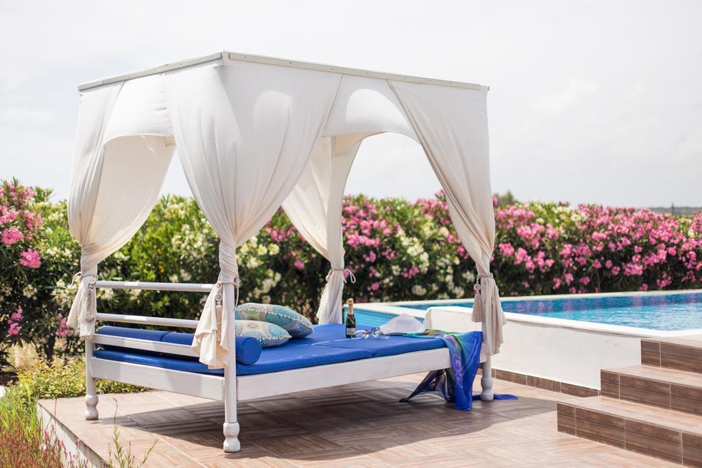 White Blue Villa Lakhania Exteriér fotografie